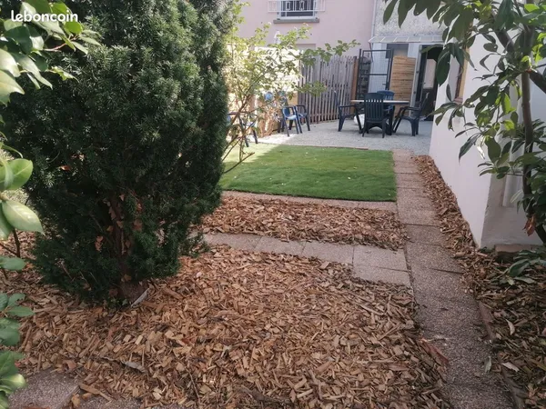 Maison meublée avec jardin aménagé et fermé