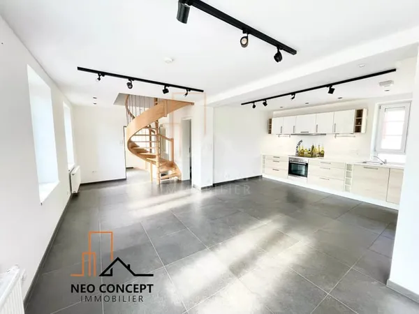 Bel appartement en duplex de type 4/5 pièces de 90,74 m² Carrez à BERNOLSHEIM.