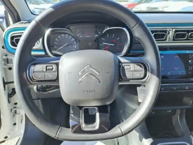 Citroën C3 1.2 puretech 110ch s&amp;s shine 124g — photo 12