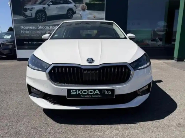 Skoda Fabia 1.0 mpi 80ch ambition — photo 5
