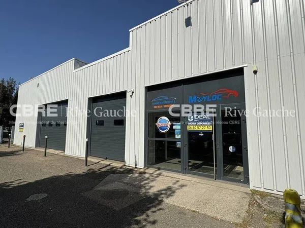 Local d'activité 700 m²