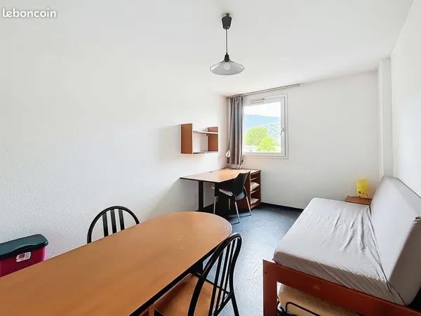 Studio 1 pièce 18 m²
