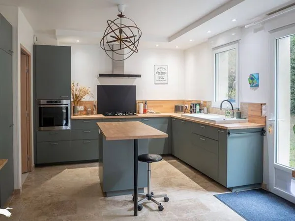 Maison 6 pièces 194 m²