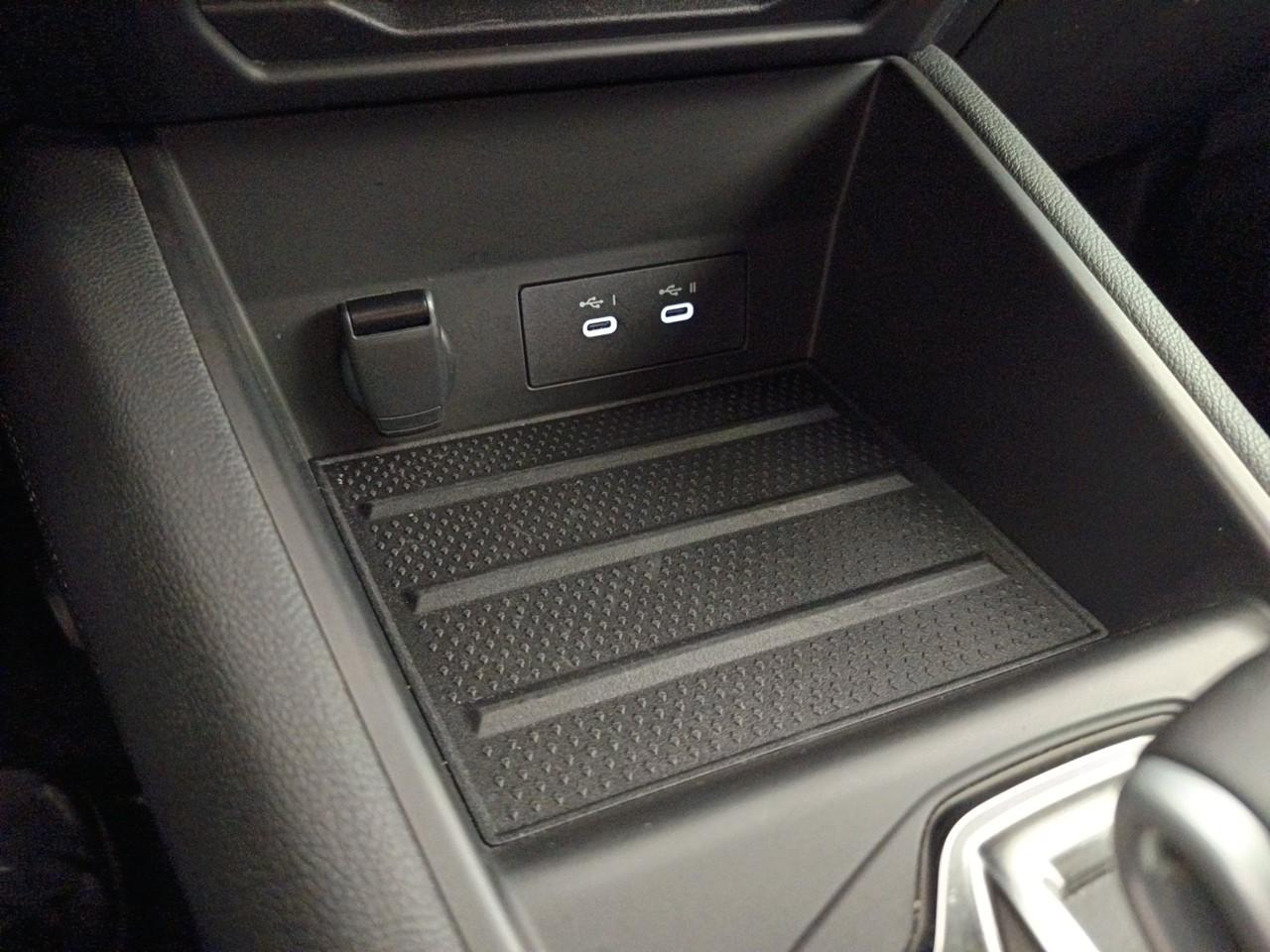 Renault Symbioz e-tech full hybrid 145 iconic — photo 29