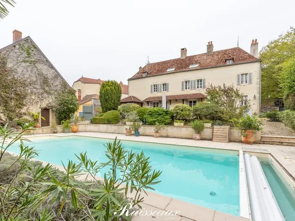 Maison et villa de prestige Vente Arceau 12p 400m² 970000€