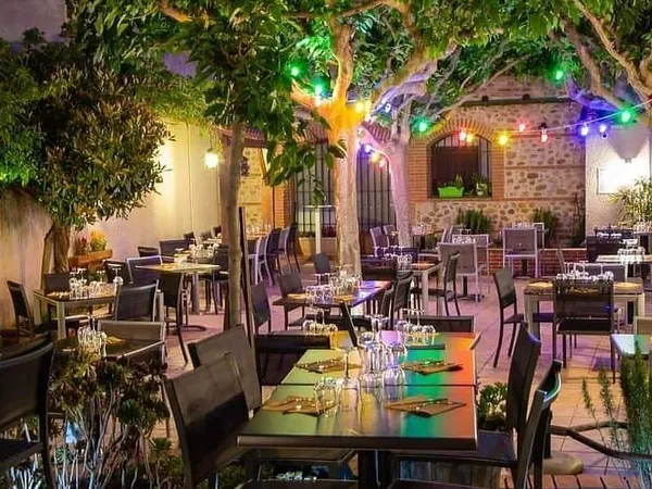 Fonds de commerce brasserie, restaurant 400 m²