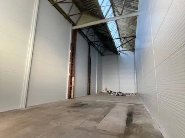 Local d'activité 205 m²