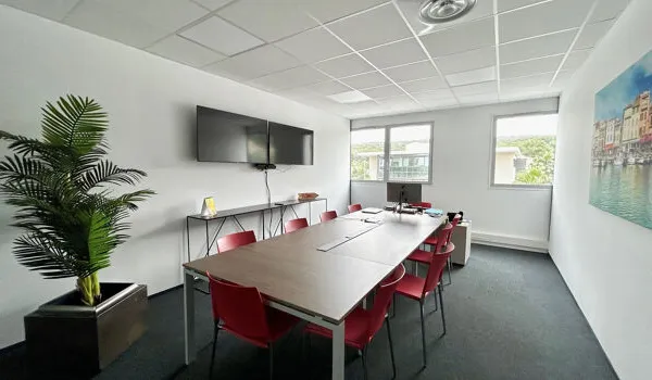 Bureau 215 m²