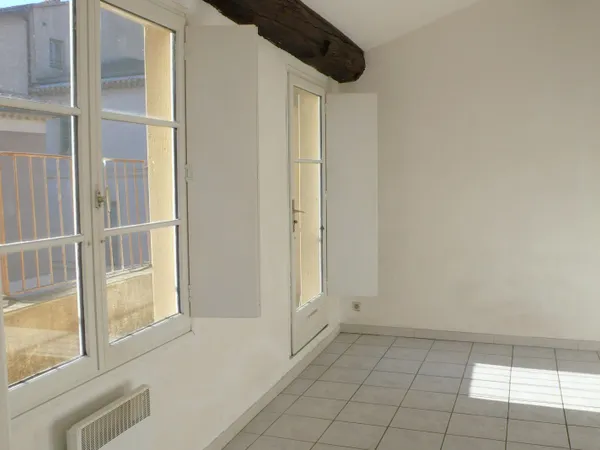 Appartement Location Nîmes 1p 20m² 405€