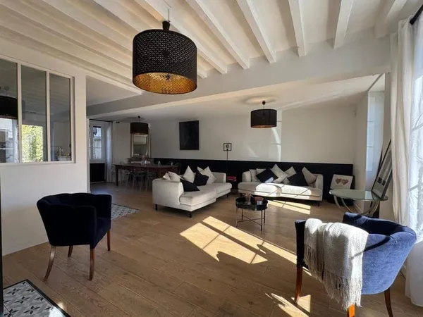 Maison de ville 9 pièces 260 m²