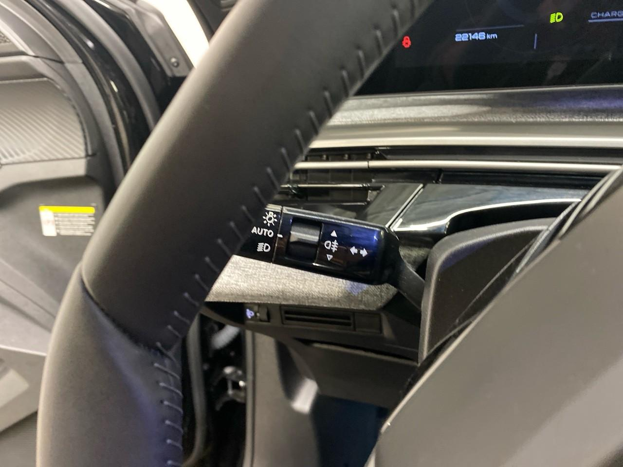 Peugeot 3008 hybrid 145 e-dcs6 allure — photo 21