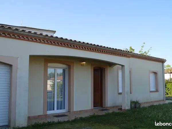 Rive droite agréable pavillon plain pied