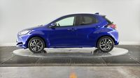 Toyota Yaris 116h Design 5p MY22 — photo 7