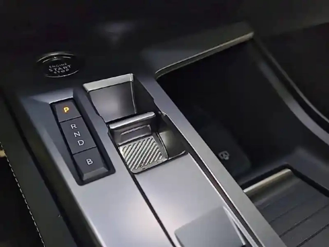 Peugeot 308 phev 180 e-eat8 — photo 48