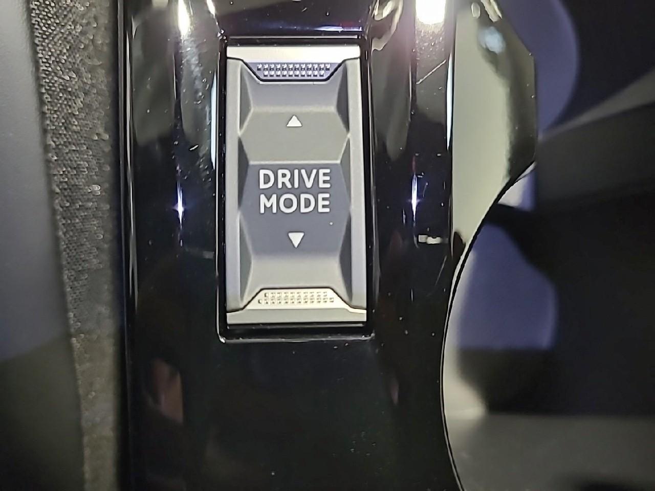 Peugeot 2008 hybrid 145 ch e-dcs6 allure — photo 19