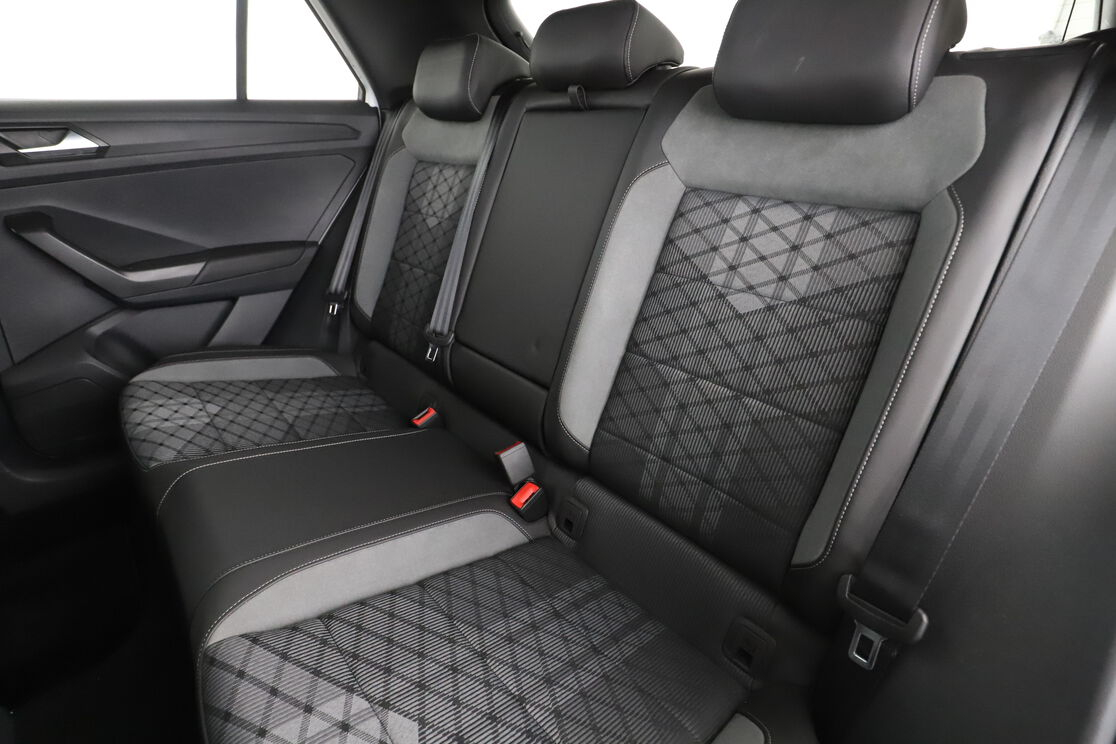 Volkswagen T-Roc 2.0 TDI R-Line DSG7 — photo 13