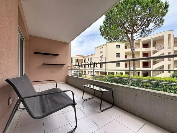 Cannes-MONTFLEURY-beau T2 de 39m2 GRANDE TERRASSE ET PK
