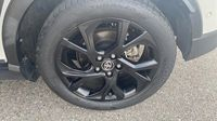 Toyota C-Hr 122h Graphic 2WD E-CVT RC18 — photo 11
