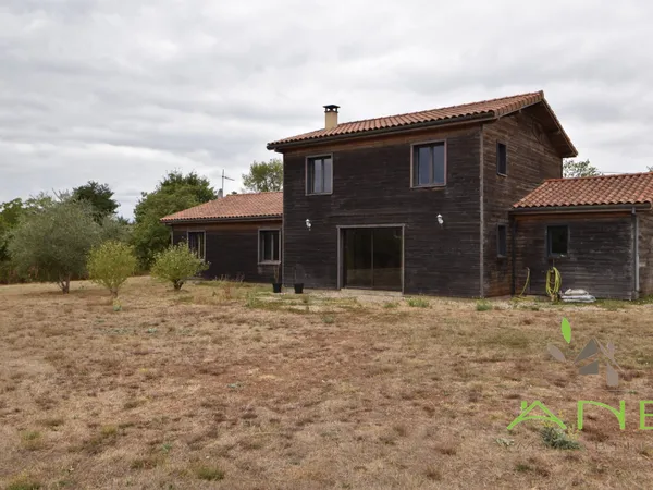 ? Maison ossature bois - Luminosité, volumes et cadre natu