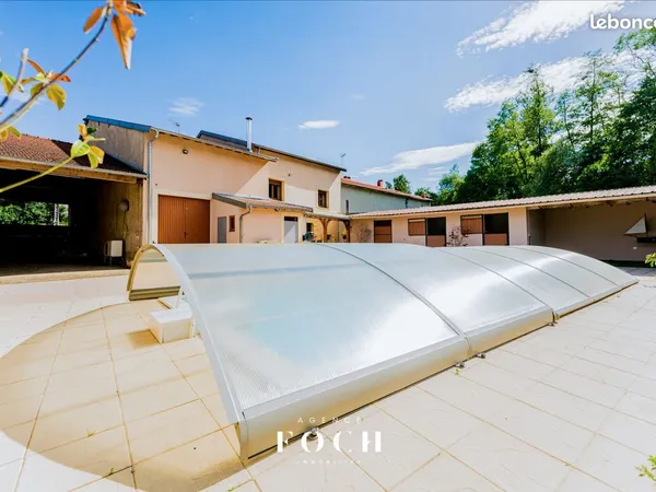 Propriété 5 pièces 172 m²