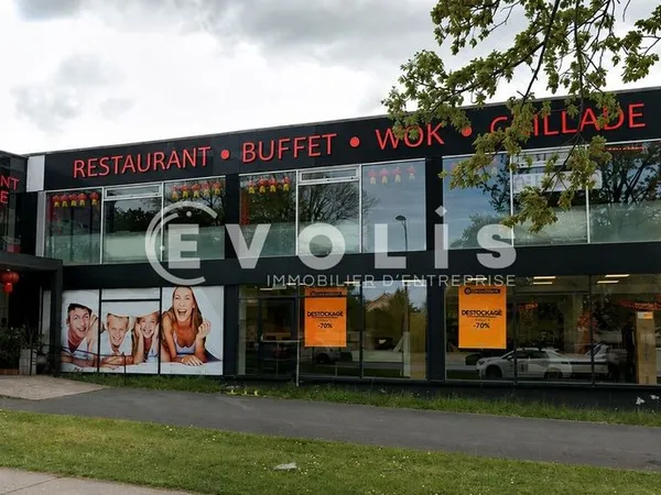 Local commercial 600 m²