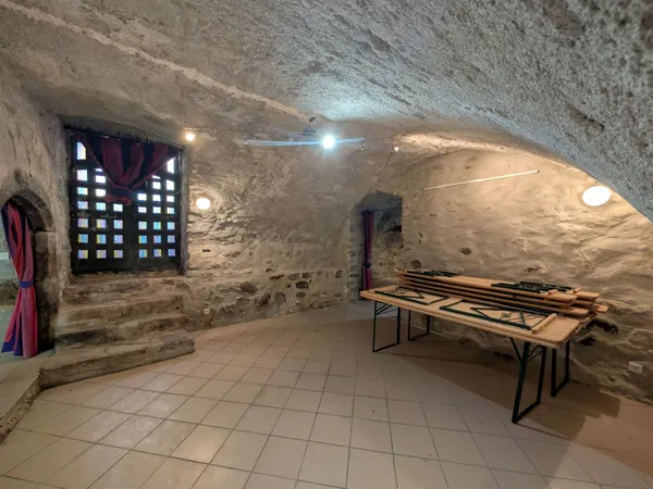 Ancien presbytère 230 m2 habitables à SAINT FLORET