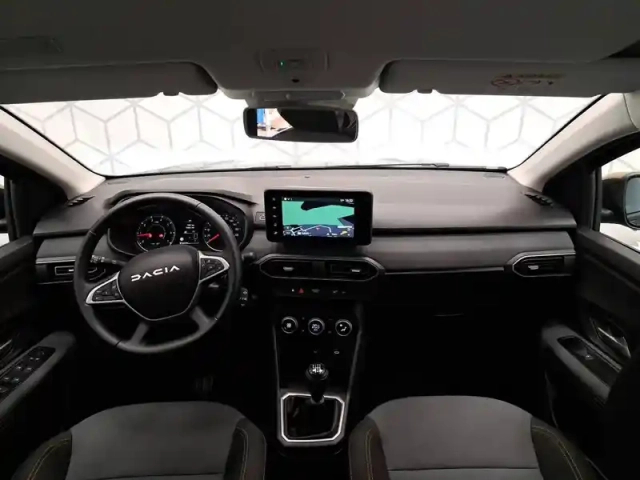 Dacia Jogger tce 110 7 places gsr2 — photo 47