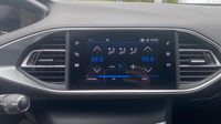 Peugeot 308 1.5 BlueHDi 130ch S&S Allure Pack — photo 19
