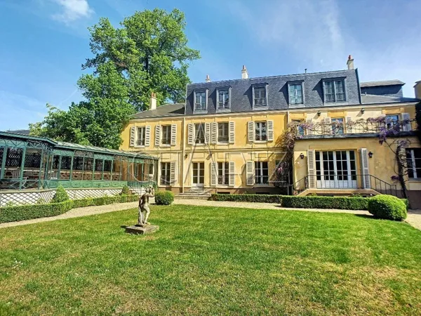 Demeure 15 pièces 722 m²