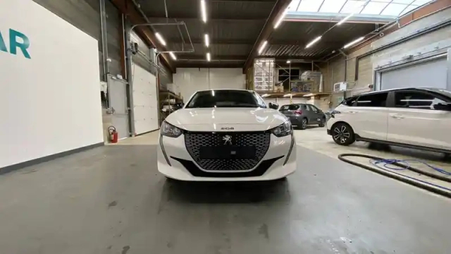 Peugeot 208 electrique 50 kwh 136ch