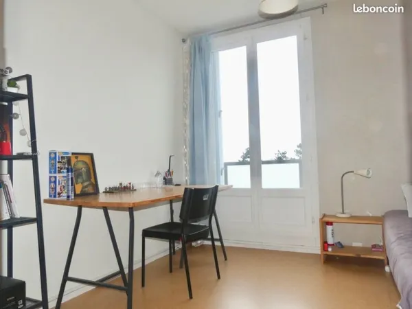 Chambre meublée 9m2 dans colocation