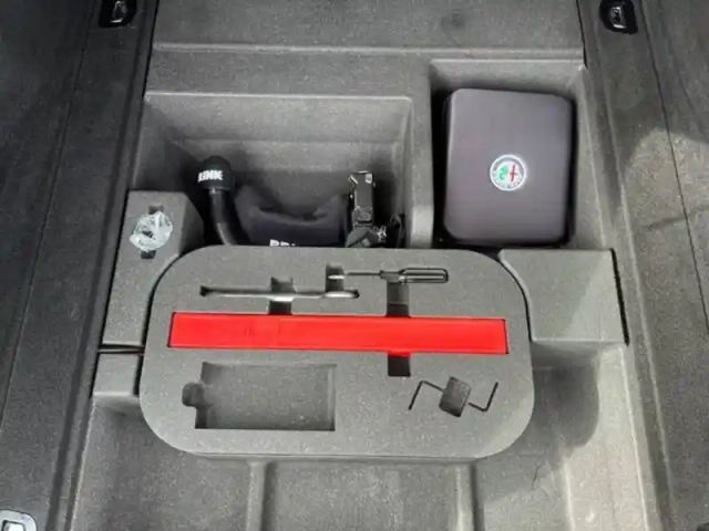 Alfa Romeo Stelvio 2.2 180 ch at8 — photo 38