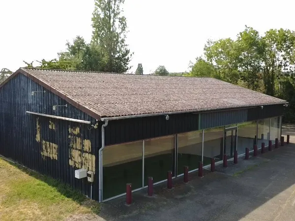 Local commercial 285 m²
