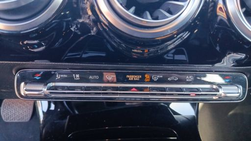 Mercedes Classe CLA Shooting Brake 200 163 7G-DCT - Business Line – 2020 – 128400 km – Essence – Boîte Automatique — photo 35
