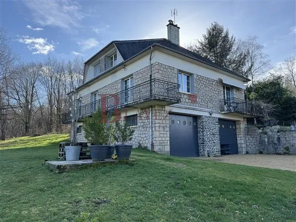 MAISON FAMILIALE AUX BEAUX VOLUMES