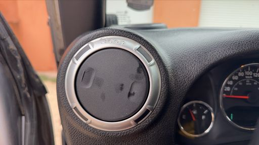Jeep Wrangler 2.8 CRD 200 4WD - Sahara – 2015 – 84064 km – Diesel – Boîte Manuelle — photo 43