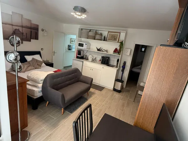 Studio meublé entièrement équipé chez l'habitant- Nogent-sur-Marne, quartier Beauté, à 7 min du RER 