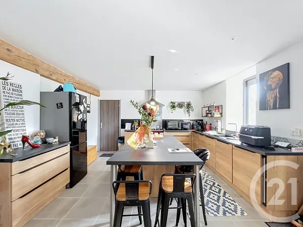 Maison 2 pièces 74 m²