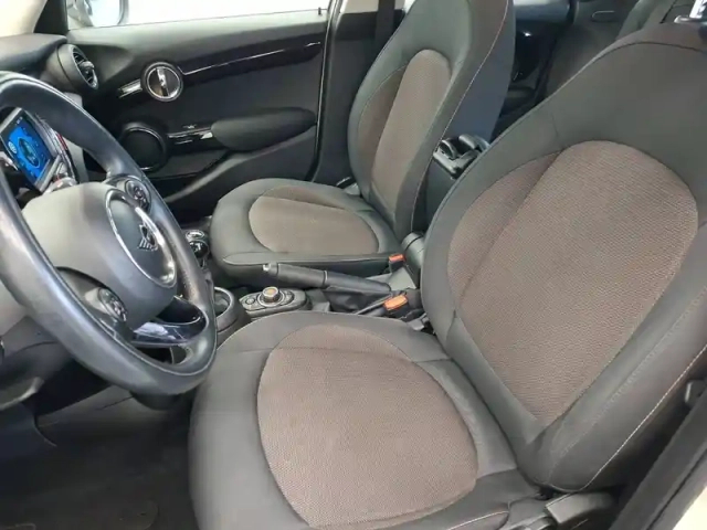 Mini Mini hatch 5 portes cooper 136 ch — photo 12