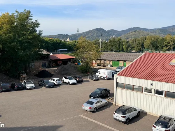 Bureau professionnel 25 m² avec parking - Vieux-Thann