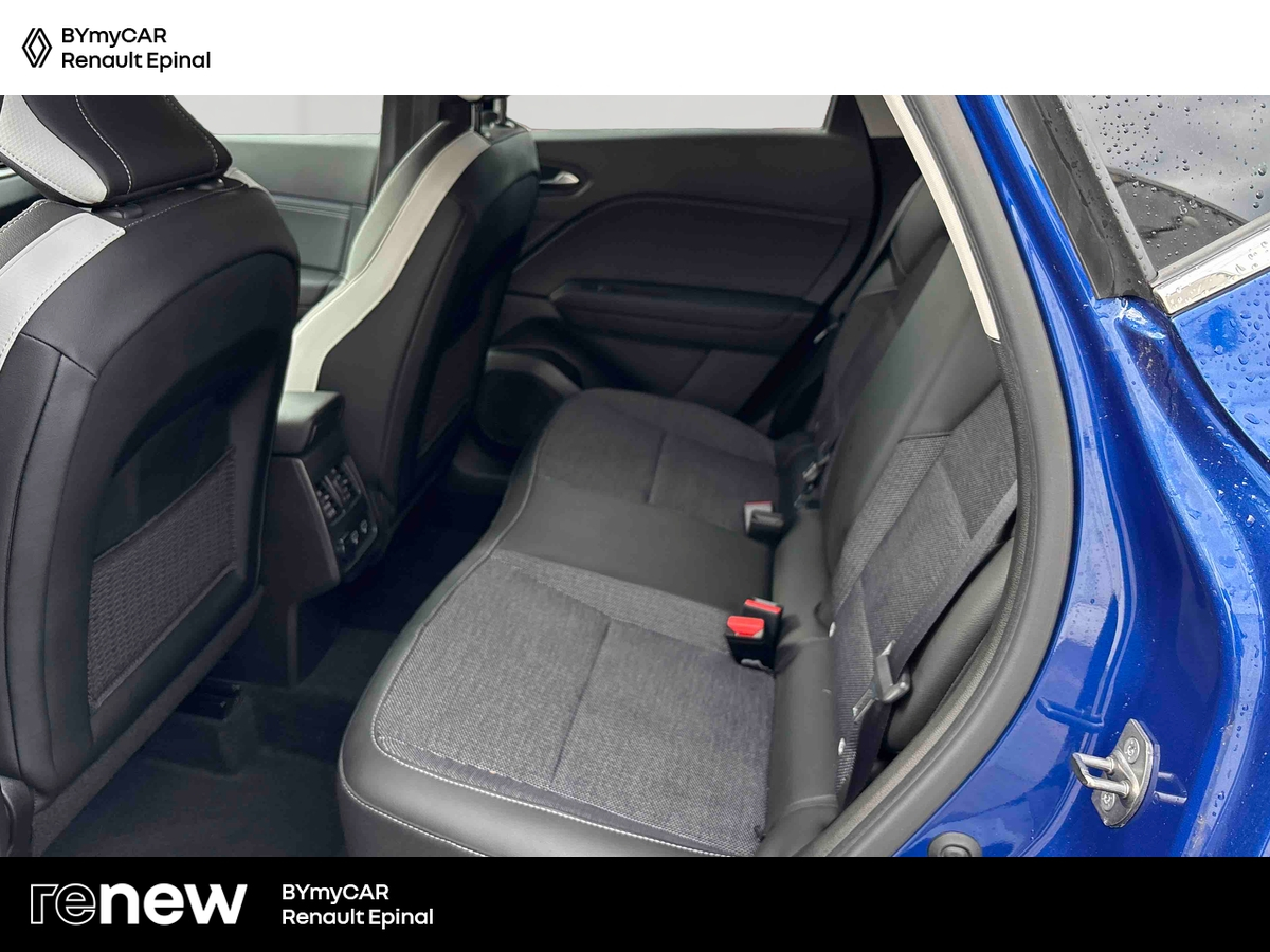 Renault Captur mild hybrid 140 — photo 12