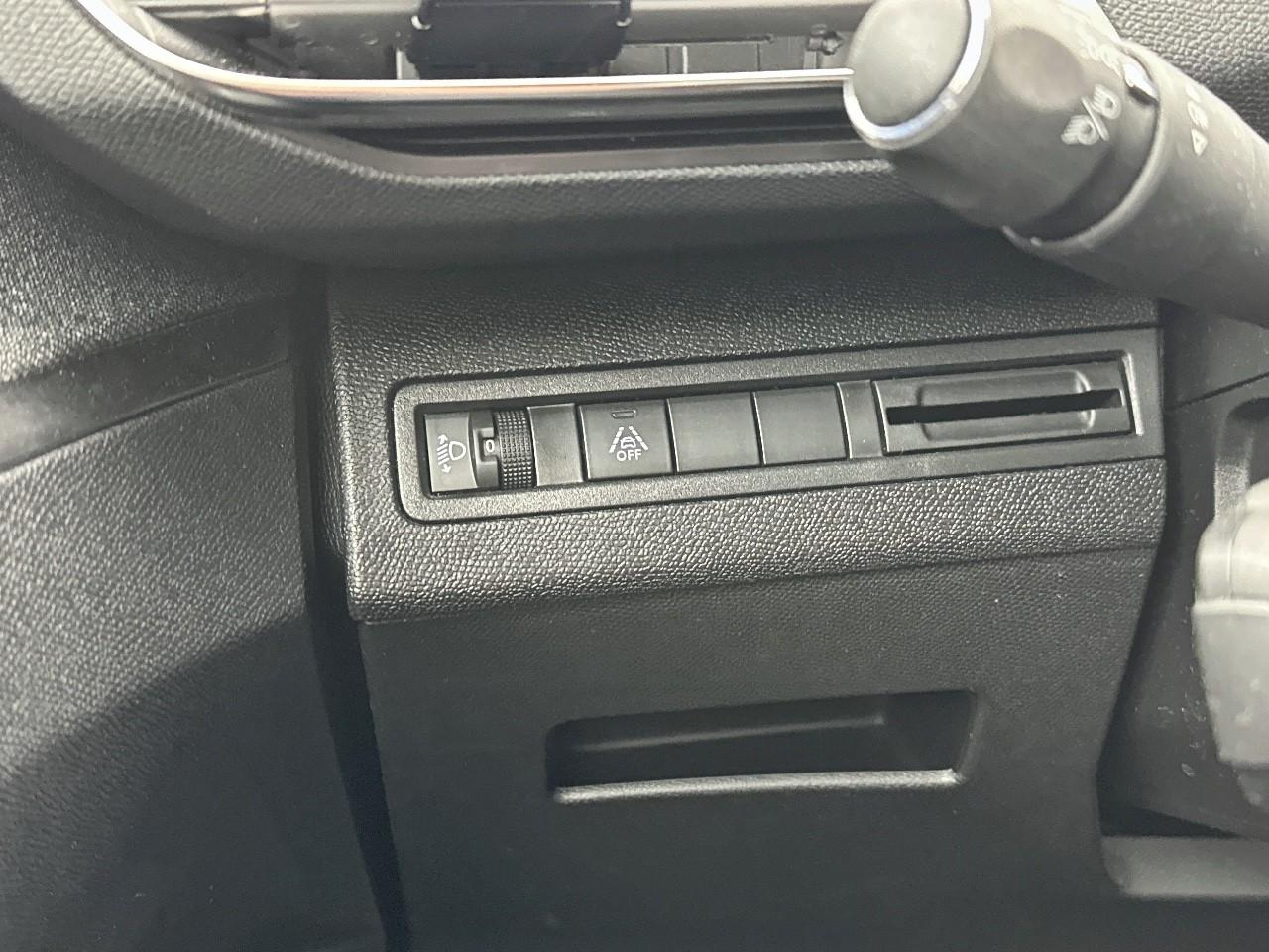 Peugeot 3008 bluehdi 130ch s&s eat8 allure pack — photo 16