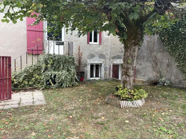 Maison 4 pièces 219 m²