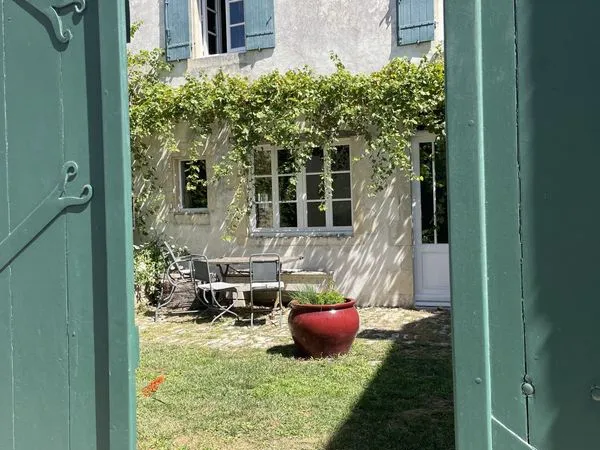 Maison 7 pièces 230 m²