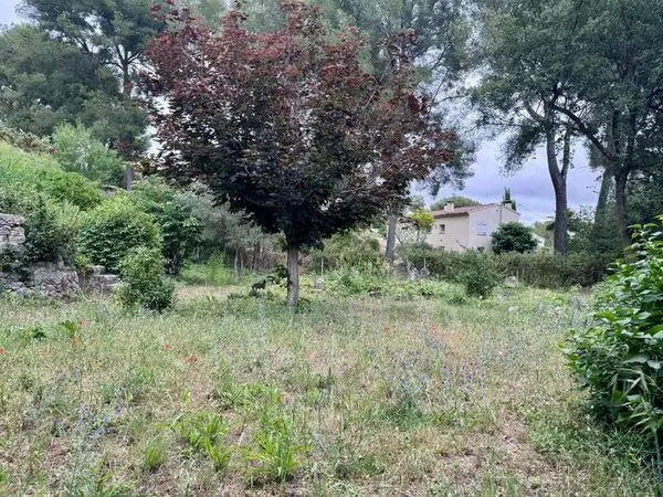 Terrain 864 m²