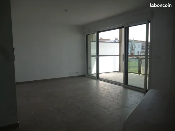 Location sy etienne Terrasse