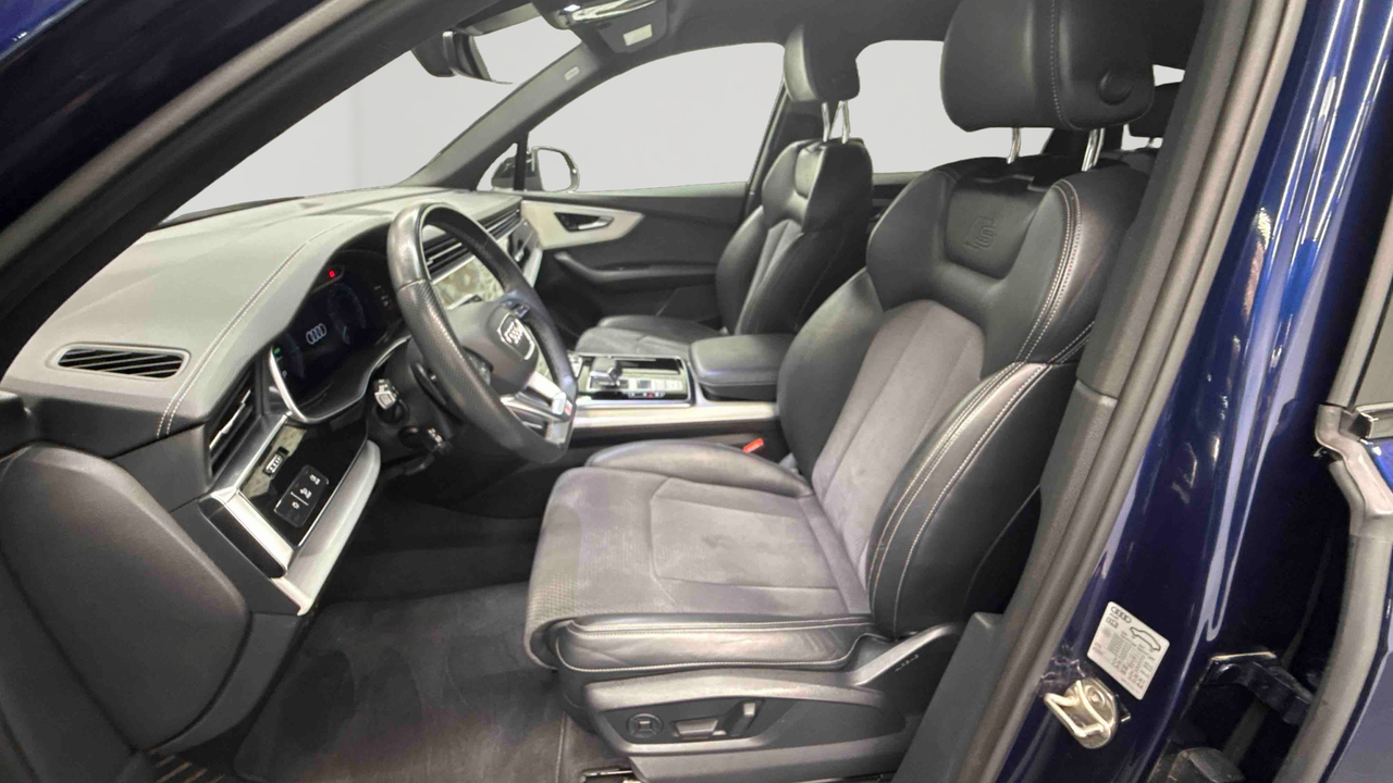 Audi Q7 60 TFSI e 462 Tiptronic 8 Quattro — photo 11