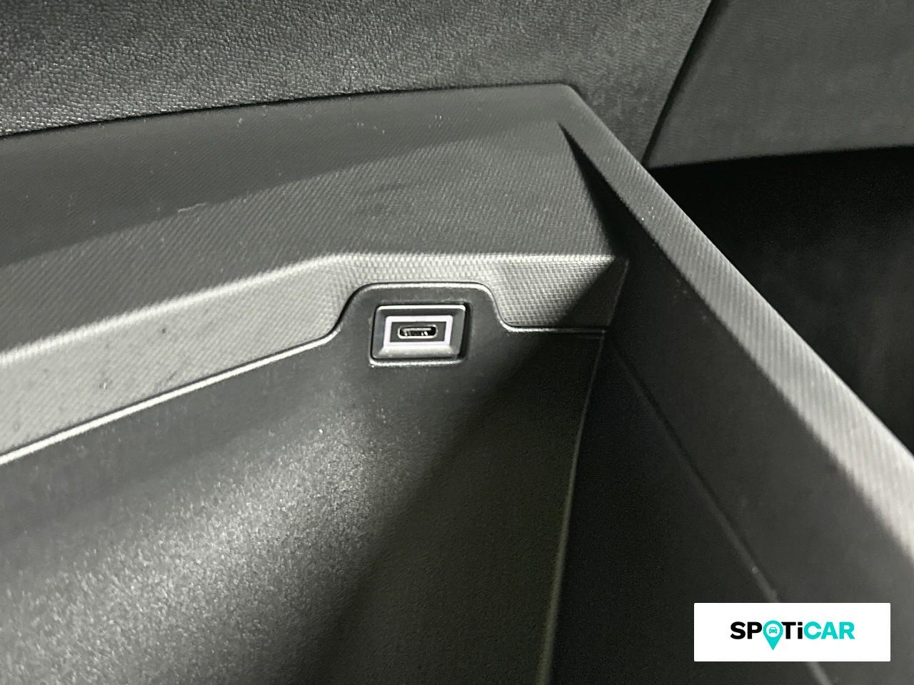 Peugeot 5008 hybrid 145ch allure e-dcs6 — photo 17