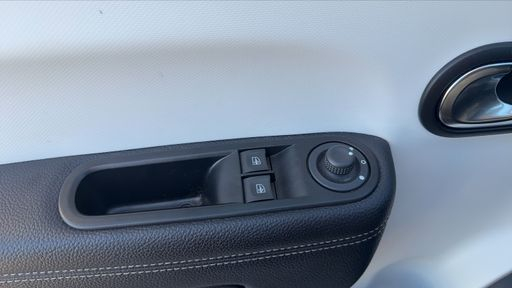Renault Twingo E-Tech 81 22 kWh - Techno – 2022 – 35926 km – Électrique – Boîte Automatique — photo 2