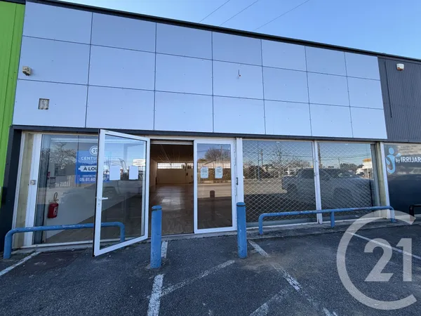 Local 1 pièce 350 m²